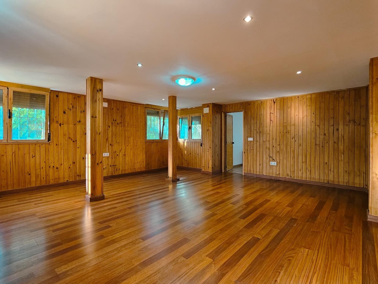 5 bedroom Villa for sale in Marchuquera with pool - € 410,000 (Ref: 9362676)