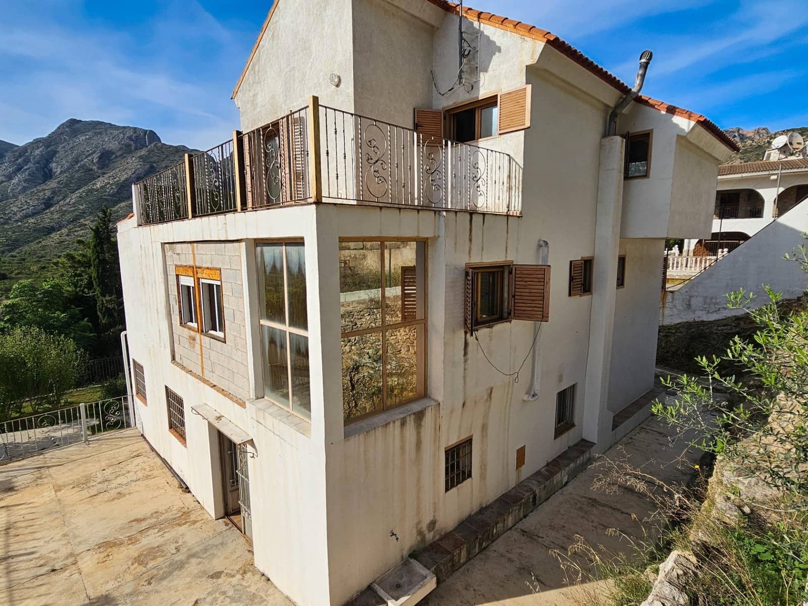 5 bedroom Villa for sale in Marchuquera with pool - € 389,000 (Ref: 9367598)