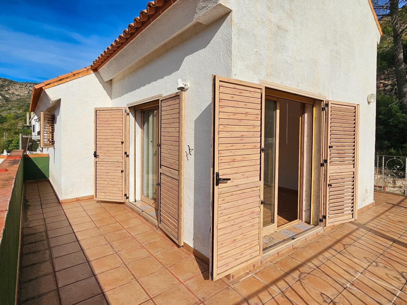 5 bedroom Villa for sale in Marchuquera with pool - € 370,000 (Ref: 9367598)