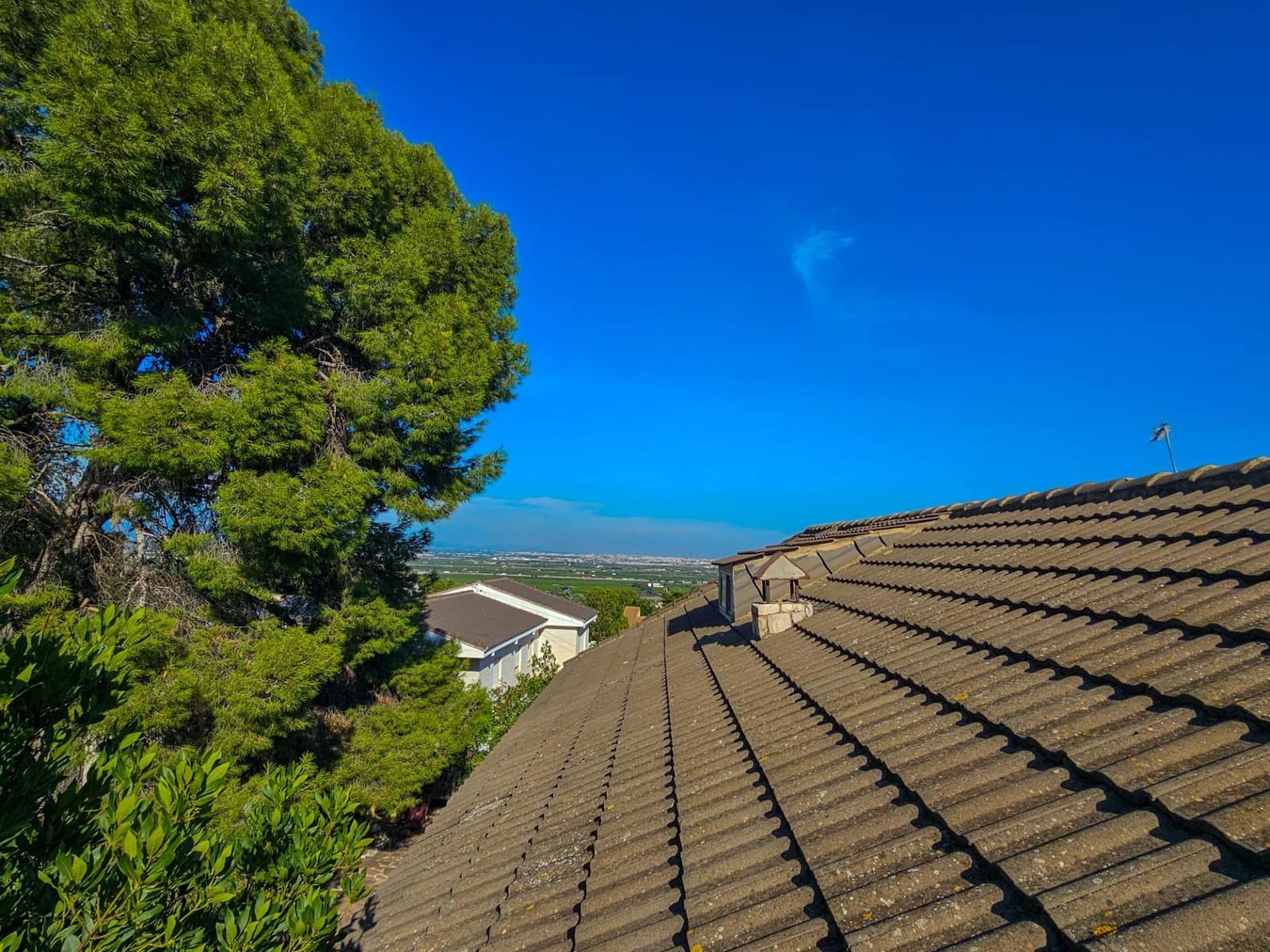 4 Zimmer Villa zu verkaufen in Chiva mit Pool - 350.000 € (Ref: 9385678)