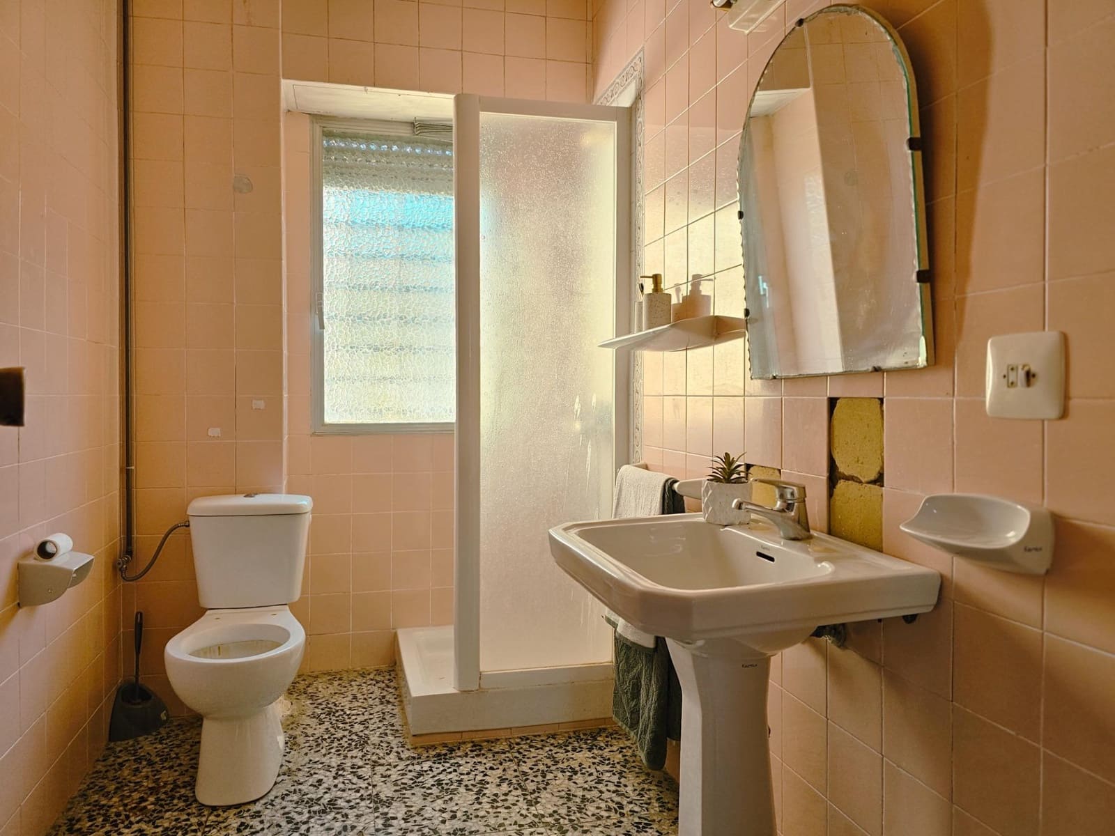 4 Zimmer Villa zu verkaufen in Chiva mit Pool - 350.000 € (Ref: 9385678)