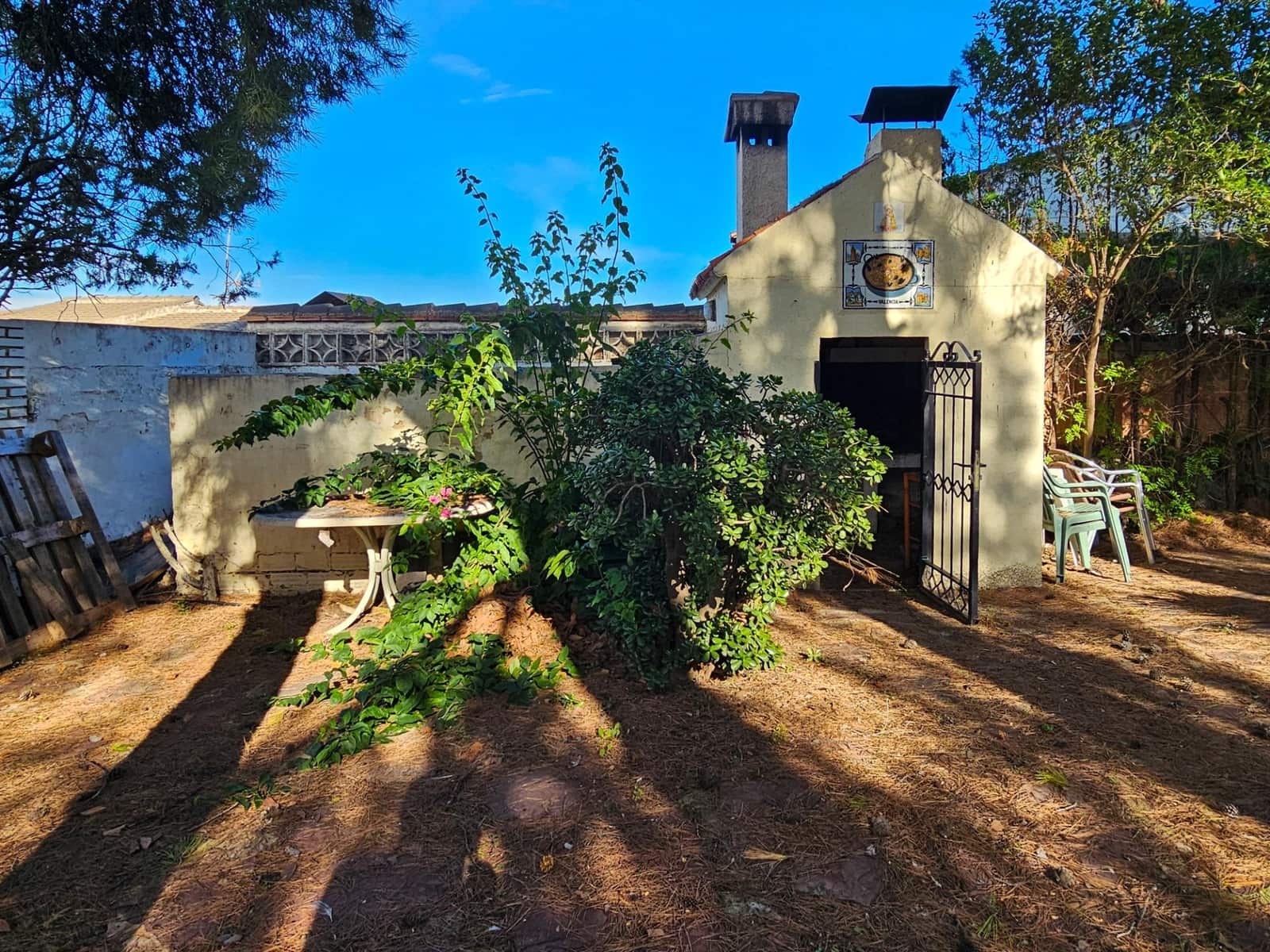 4 Zimmer Villa zu verkaufen in Chiva mit Pool - 350.000 € (Ref: 9385678)