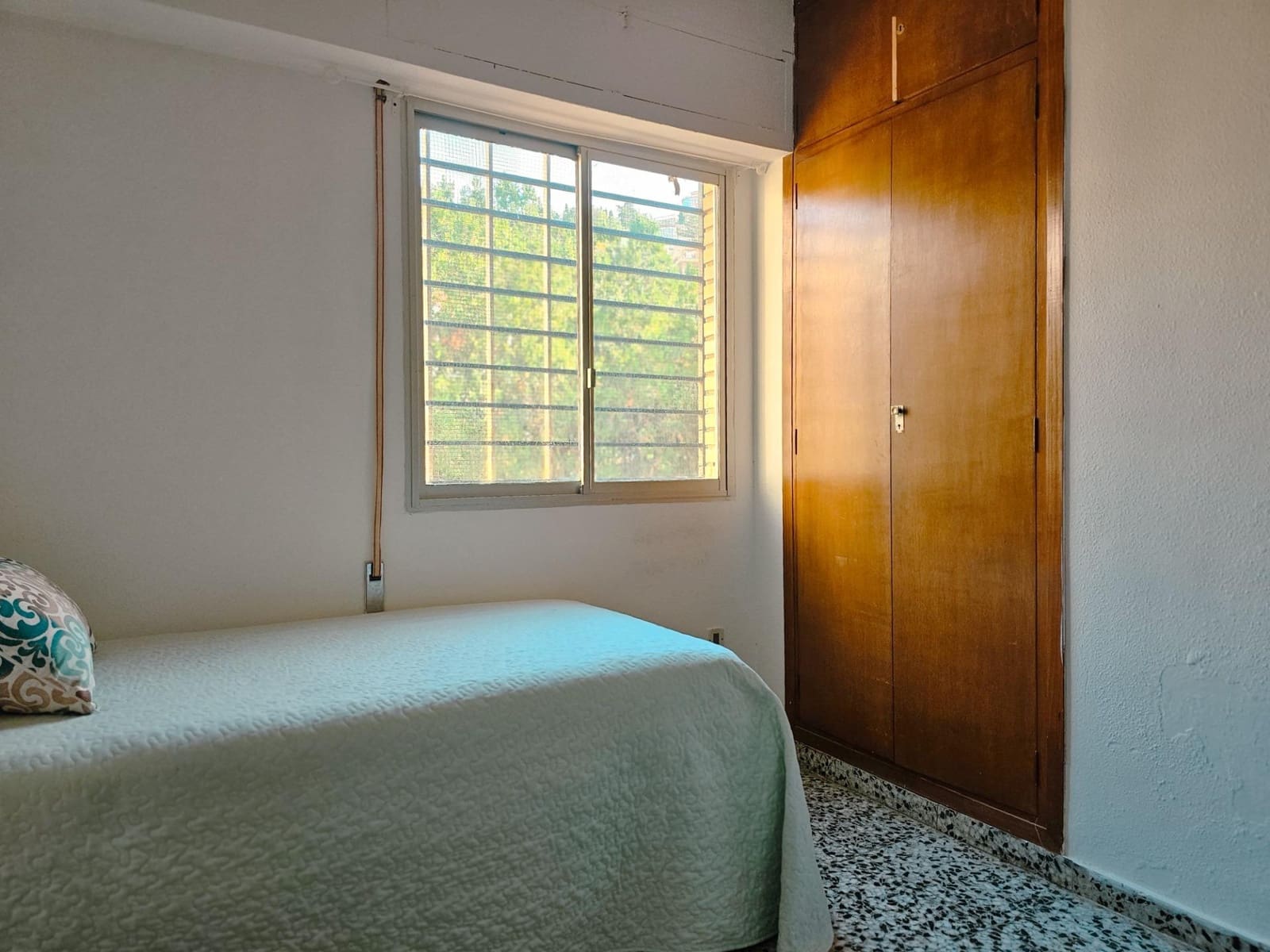 4 Zimmer Villa zu verkaufen in Chiva mit Pool - 350.000 € (Ref: 9385678)