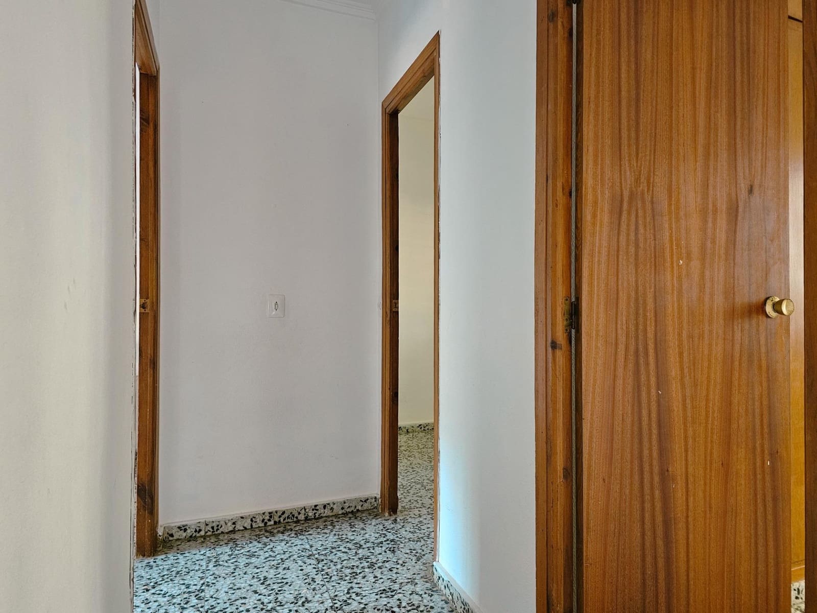 4 Zimmer Villa zu verkaufen in Chiva mit Pool - 350.000 € (Ref: 9385678)