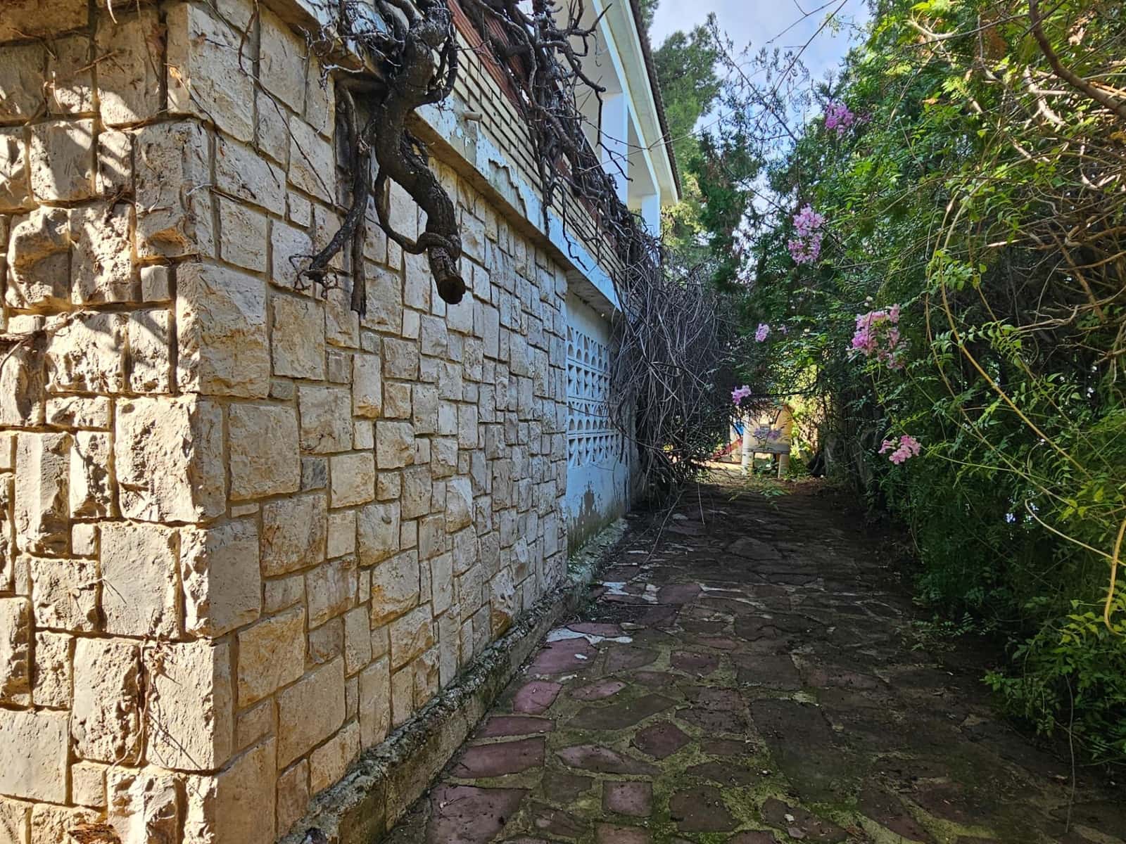 4 Zimmer Villa zu verkaufen in Chiva mit Pool - 350.000 € (Ref: 9385678)