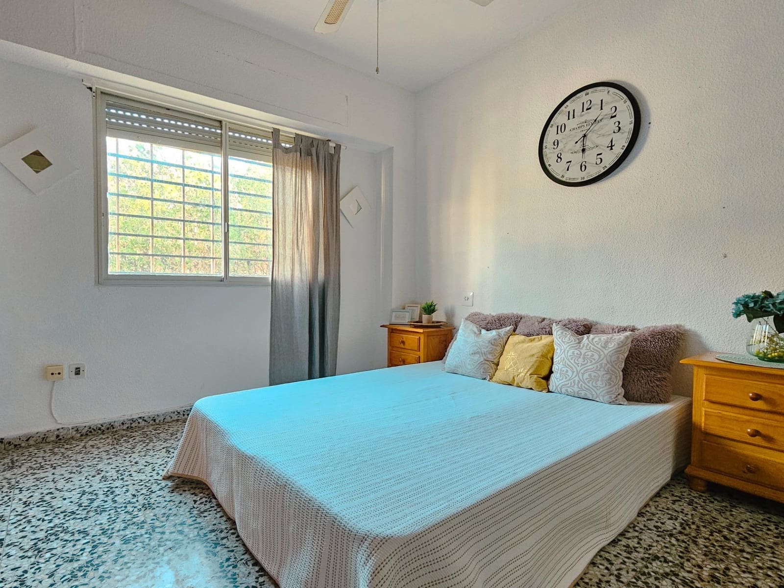 4 Zimmer Villa zu verkaufen in Chiva mit Pool - 350.000 € (Ref: 9385678)