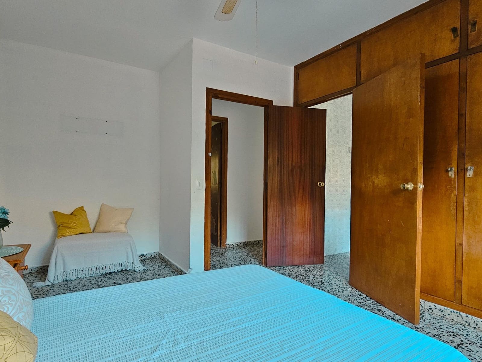 4 Zimmer Villa zu verkaufen in Chiva mit Pool - 350.000 € (Ref: 9385678)