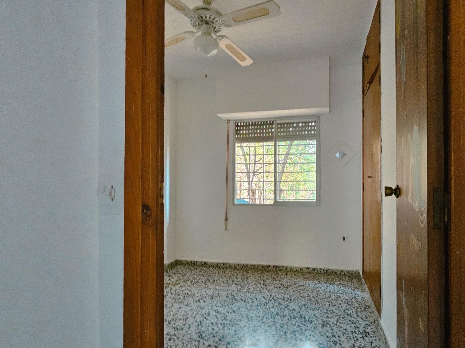 4 Zimmer Villa zu verkaufen in Chiva mit Pool - 350.000 € (Ref: 9385678)