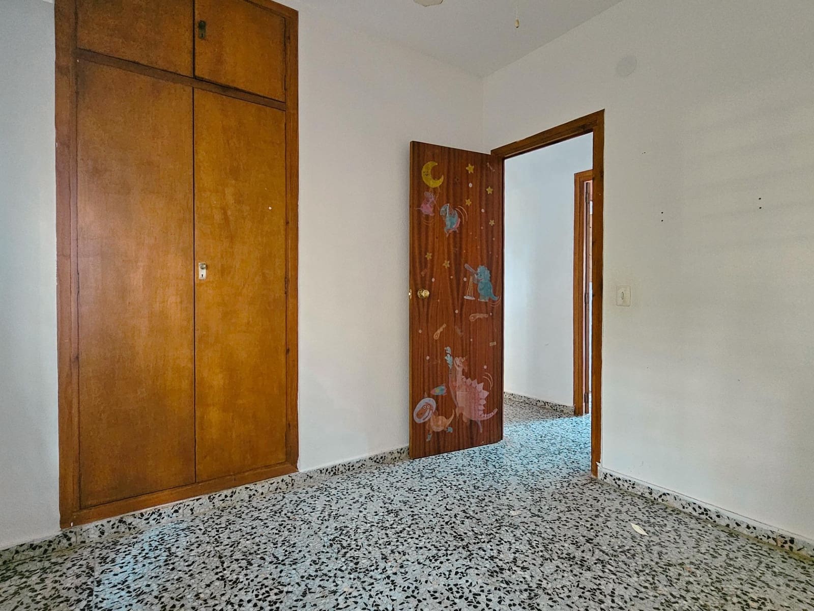 4 Zimmer Villa zu verkaufen in Chiva mit Pool - 350.000 € (Ref: 9385678)