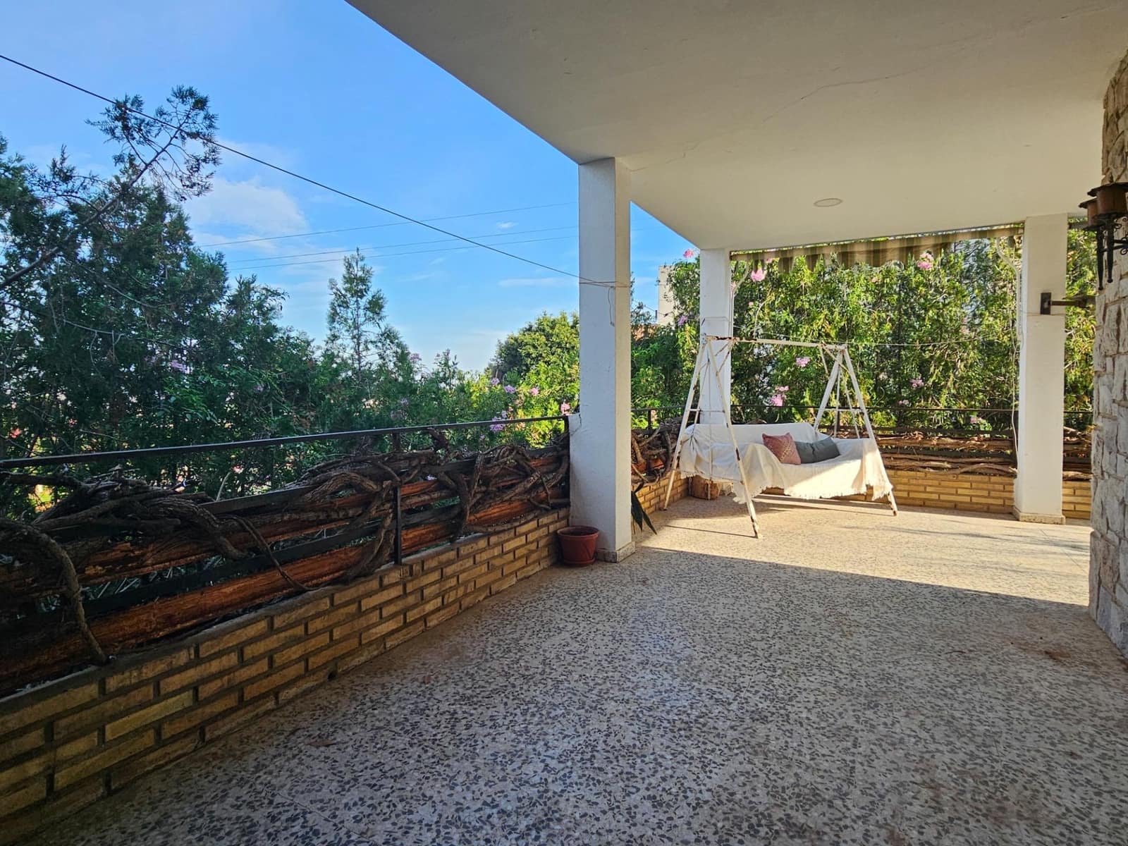 4 Zimmer Villa zu verkaufen in Chiva mit Pool - 350.000 € (Ref: 9385678)