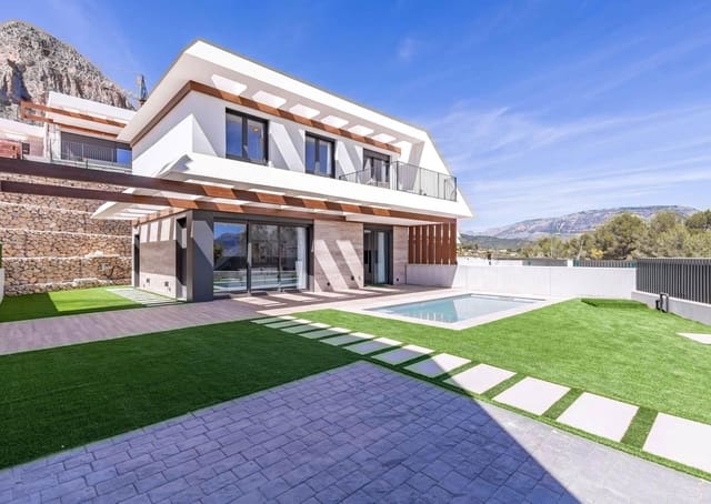 3 slaapkamer Villa te koop in Polop met zwembad - € 545.000 (Ref: 9387980)