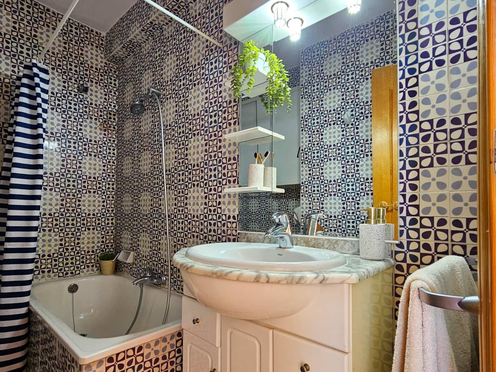 2 Zimmer Apartment zu verkaufen in Miramar mit Pool - 179.000 € (Ref: 9406920)