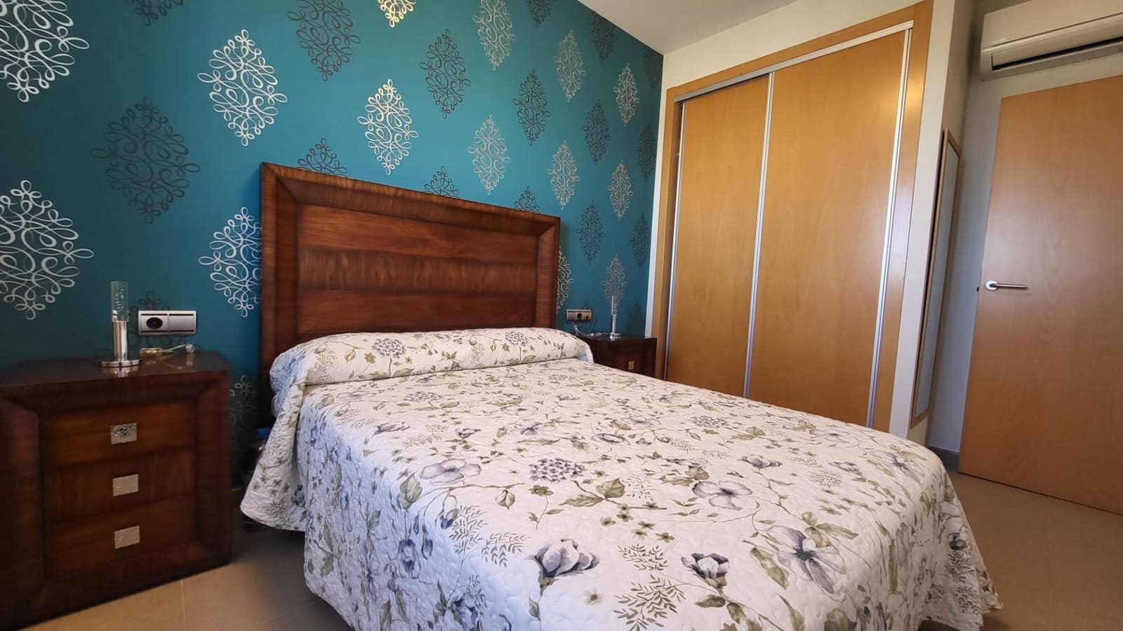 2 soverom Leilighet til salgs i Piles med svømmebasseng garasje - € 199 000 (Ref: 9406921)