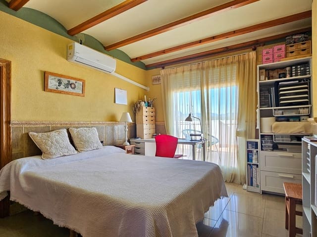 5 sovrum Takvåning till salu i Gandia - 350 000 € (Ref: 9427279)