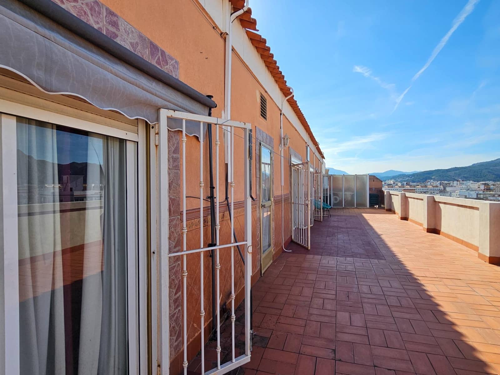 5 sovrum Takvåning till salu i Gandia - 350 000 € (Ref: 9427279)