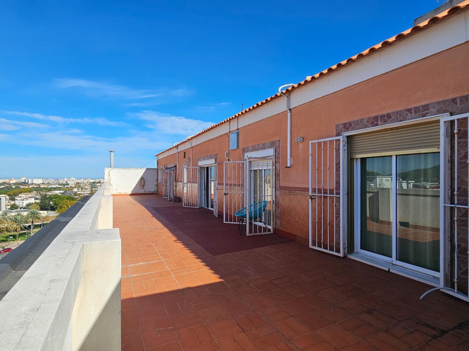 5 sovrum Takvåning till salu i Gandia - 350 000 € (Ref: 9427279)