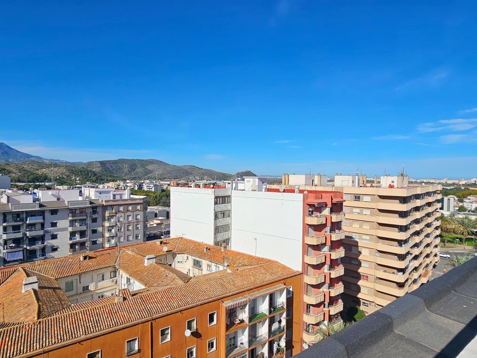 5 sovrum Takvåning till salu i Gandia - 350 000 € (Ref: 9427279)