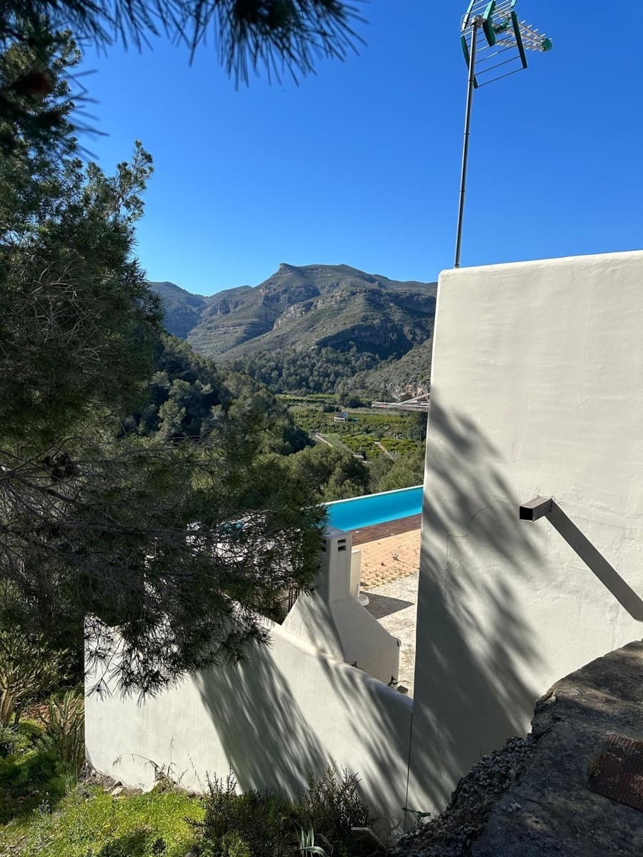 3 soverom Villa til salgs i Rotova med svømmebasseng garasje - € 600 000 (Ref: 9568732)