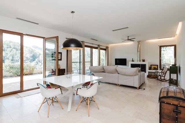 Chalet de 3 habitaciones en Rótova en venta con piscina garaje - 600.000 € (Ref: 9568732)