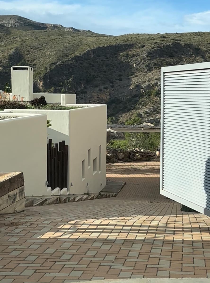 3 bedroom Villa for sale in Gandia with pool garage - € 600,000 (Ref: 9568732)