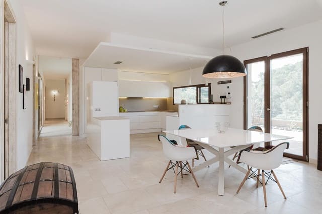 3 slaapkamer Villa te koop in Gandia met zwembad garage - € 600.000 (Ref: 9568732)