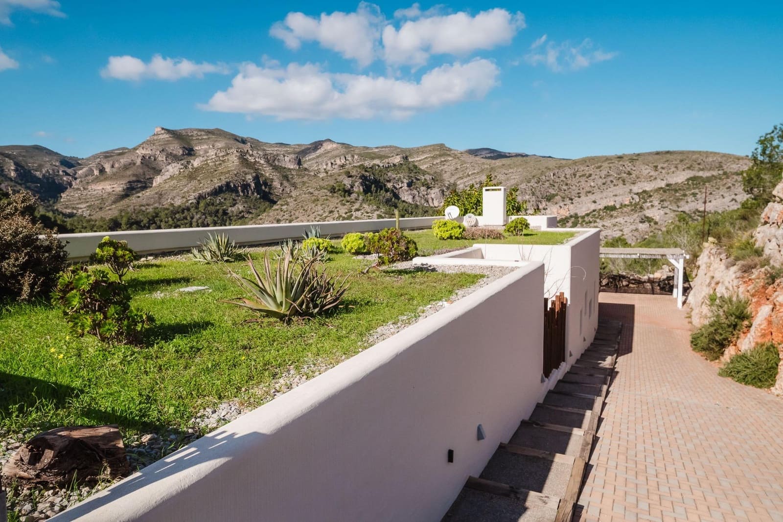 3 bedroom Villa for sale in Gandia with pool garage - € 600,000 (Ref: 9568732)