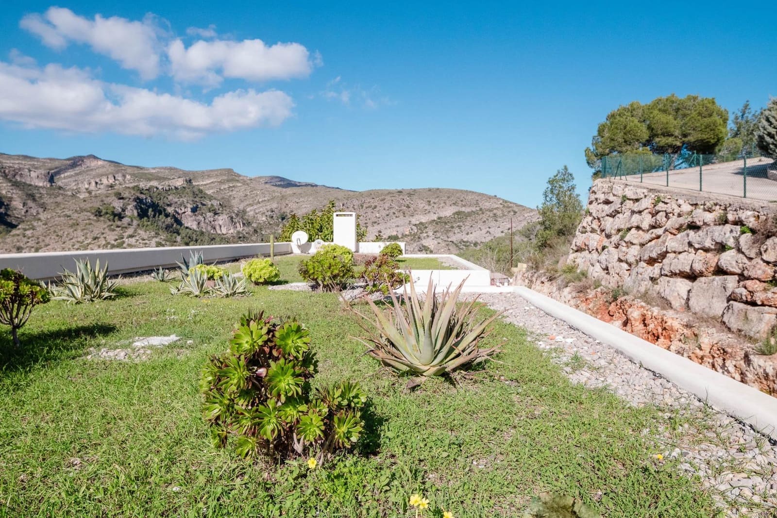 3 bedroom Villa for sale in Gandia with pool garage - € 600,000 (Ref: 9568732)