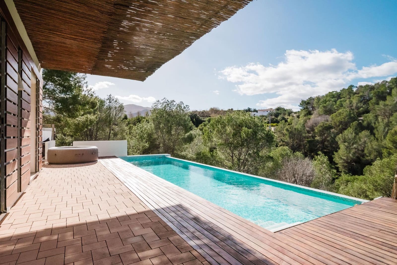 3 bedroom Villa for sale in Gandia with pool garage - € 600,000 (Ref: 9568732)