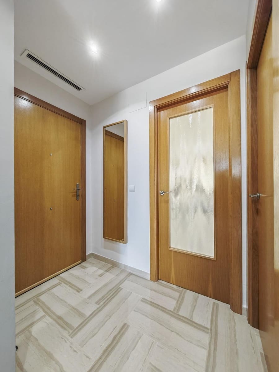 2 bedroom Flat for rent in Gandia with pool - € 950 (Ref: 9582999)