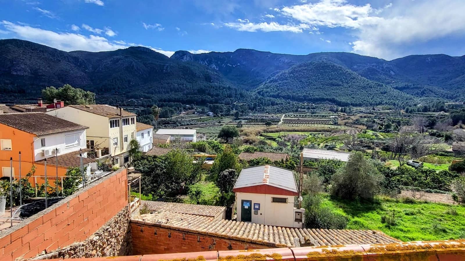 Casa de 3 habitaciones en Montichelvo en venta con garaje - 120.000 € (Ref: 9630064)