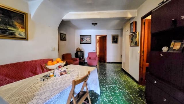 3 soverom Hus til salgs i Montichelvo med garasje - € 120 000 (Ref: 9630064)