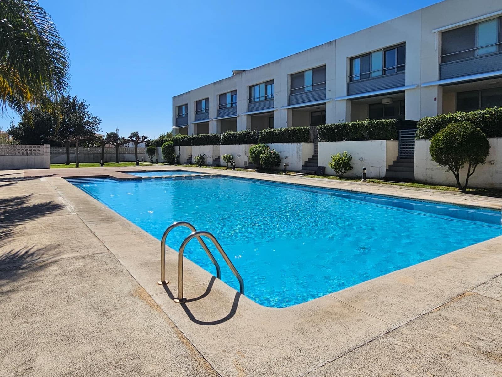 3 soveværelse Rækkehus til salg i Daimus med swimmingpool garage - € 329.000 (Ref: 9695392)