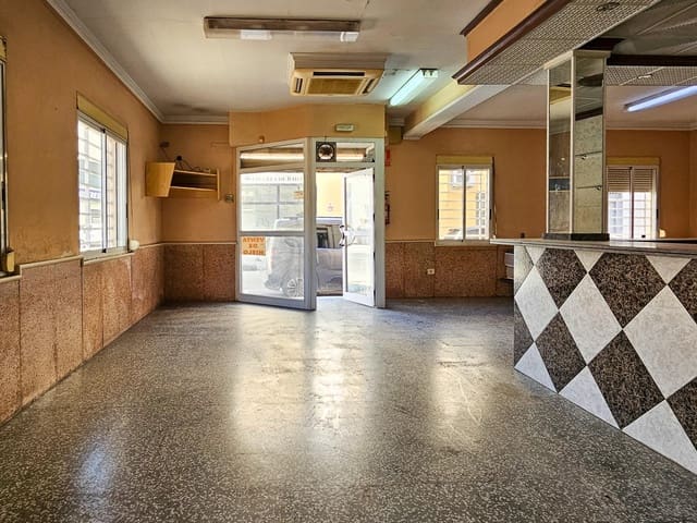 Erhverv til salg i Oliva - € 75.000 (Ref: 9695393)