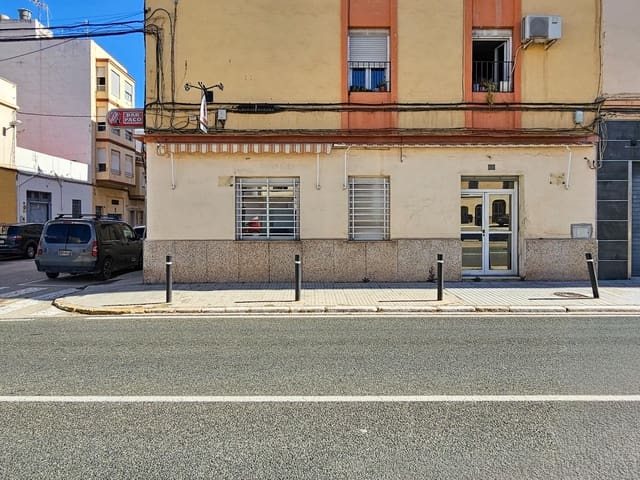 Commercieel te koop in Oliva - € 75.000 (Ref: 9695393)