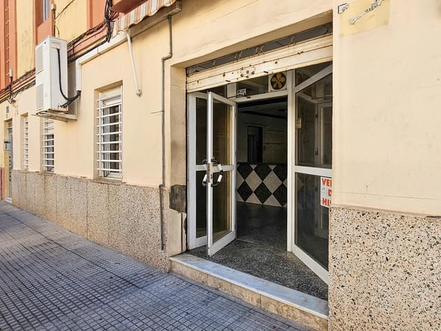 Commercieel te koop in Oliva - € 75.000 (Ref: 9695393)
