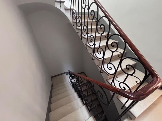 4 soveværelse Lejlighed til salg i Russafa, Valencia by - € 430.000 (Ref: 9732195)