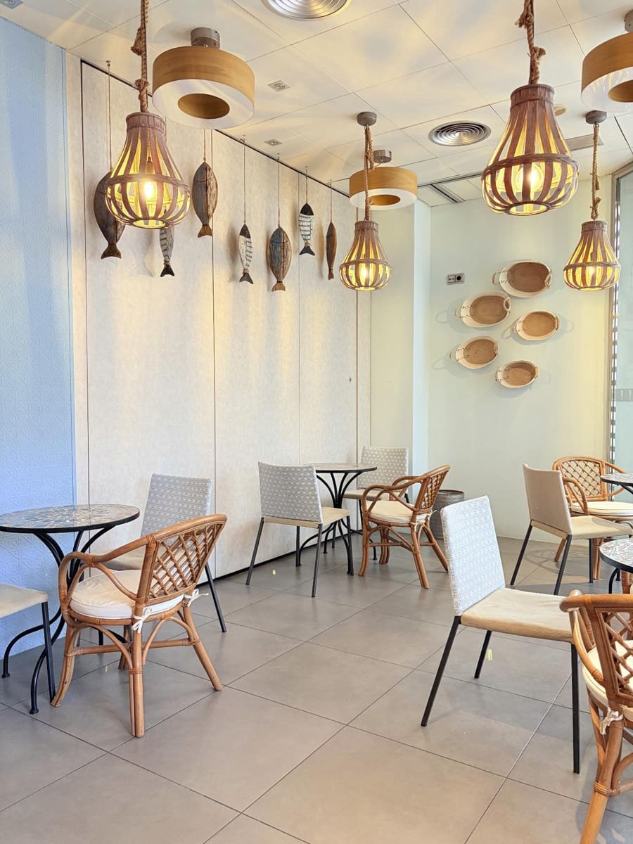 Commercial for sale in Tavernes de la Valldigna - € 430,000 (Ref: 9738624)