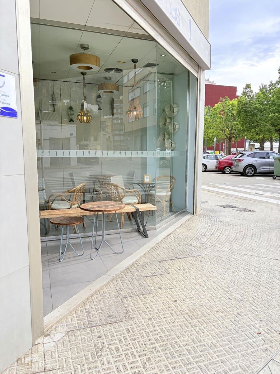 Commercial for sale in Tavernes de la Valldigna - € 430,000 (Ref: 9738624)