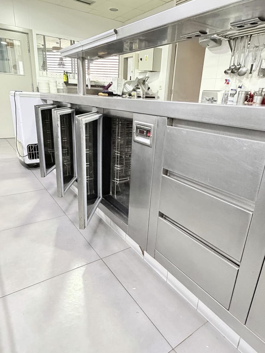 Commercial for sale in Tavernes de la Valldigna - € 430,000 (Ref: 9738624)