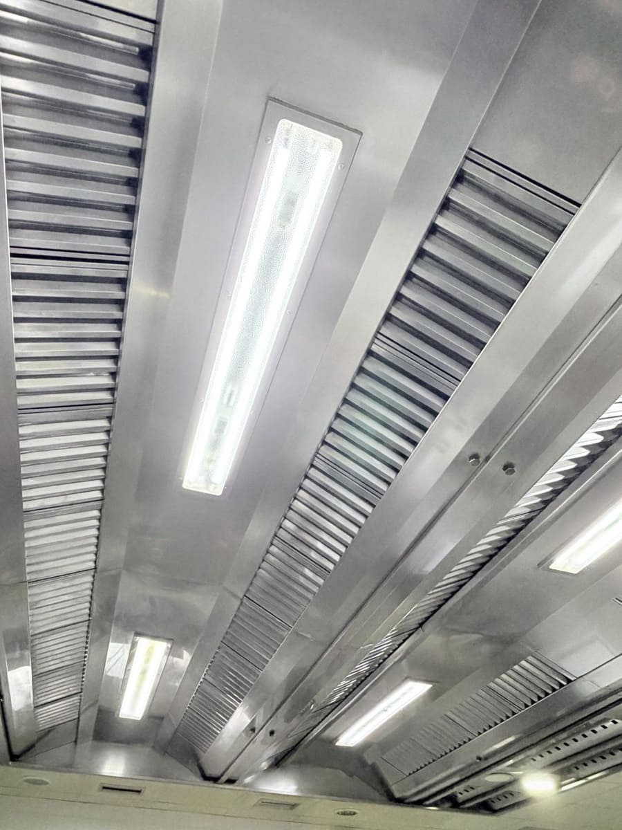 Commercial for sale in Tavernes de la Valldigna - € 430,000 (Ref: 9738624)