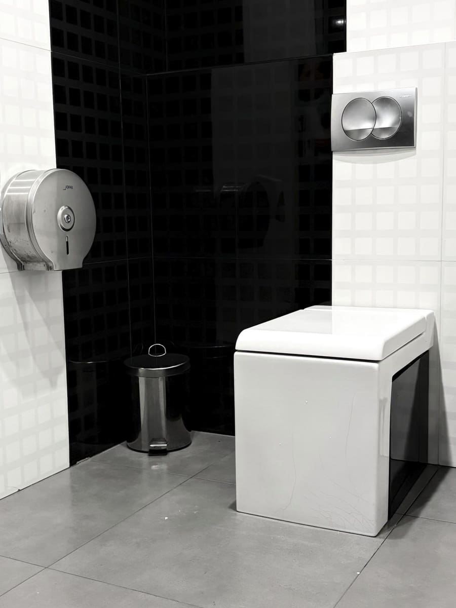 Commercial for sale in Tavernes de la Valldigna - € 430,000 (Ref: 9738624)