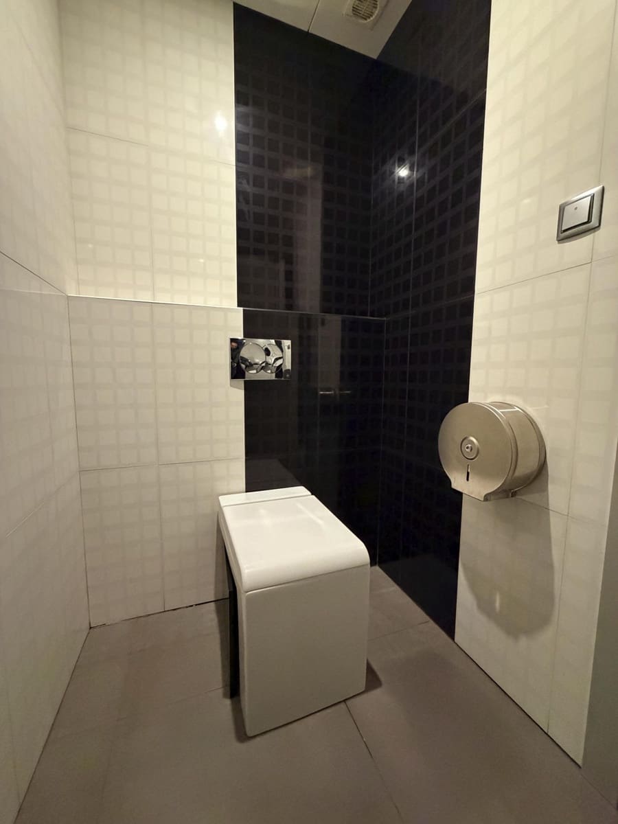 Commercial for sale in Tavernes de la Valldigna - € 430,000 (Ref: 9738624)