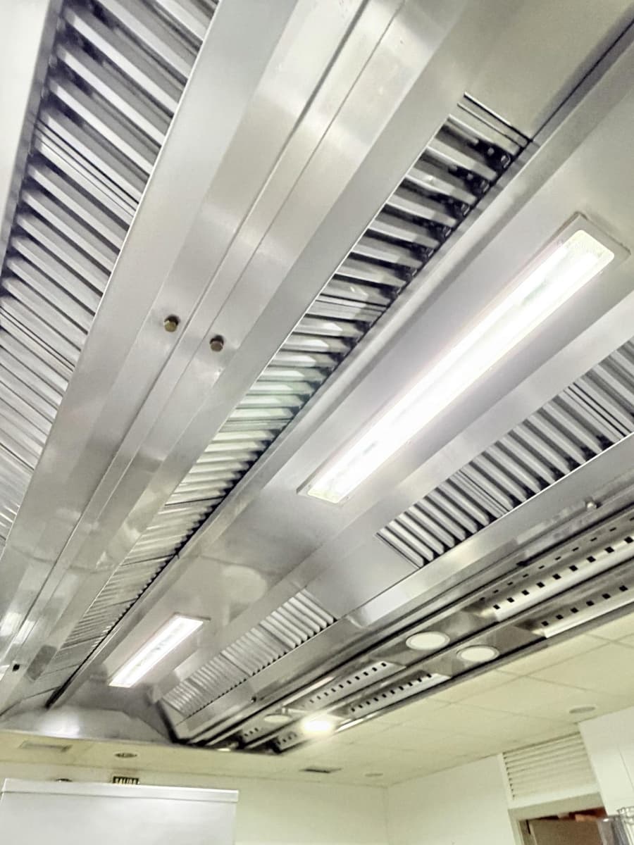 Commercial for sale in Tavernes de la Valldigna - € 430,000 (Ref: 9738624)