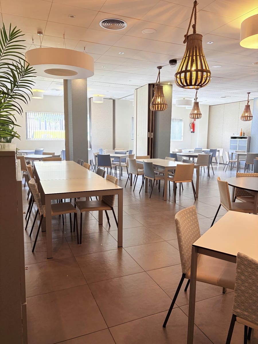 Commercial for sale in Tavernes de la Valldigna - € 430,000 (Ref: 9738624)