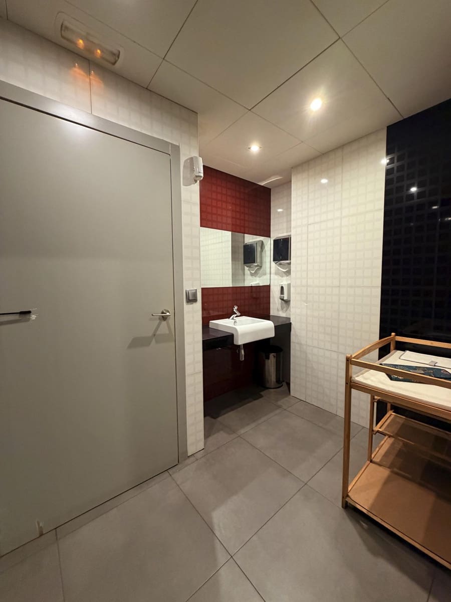 Commercial for sale in Tavernes de la Valldigna - € 430,000 (Ref: 9738624)