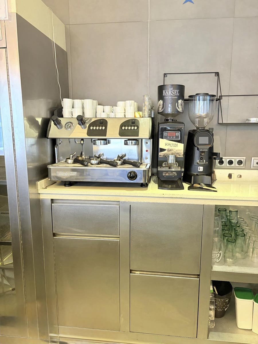 Commercial for sale in Tavernes de la Valldigna - € 430,000 (Ref: 9738624)