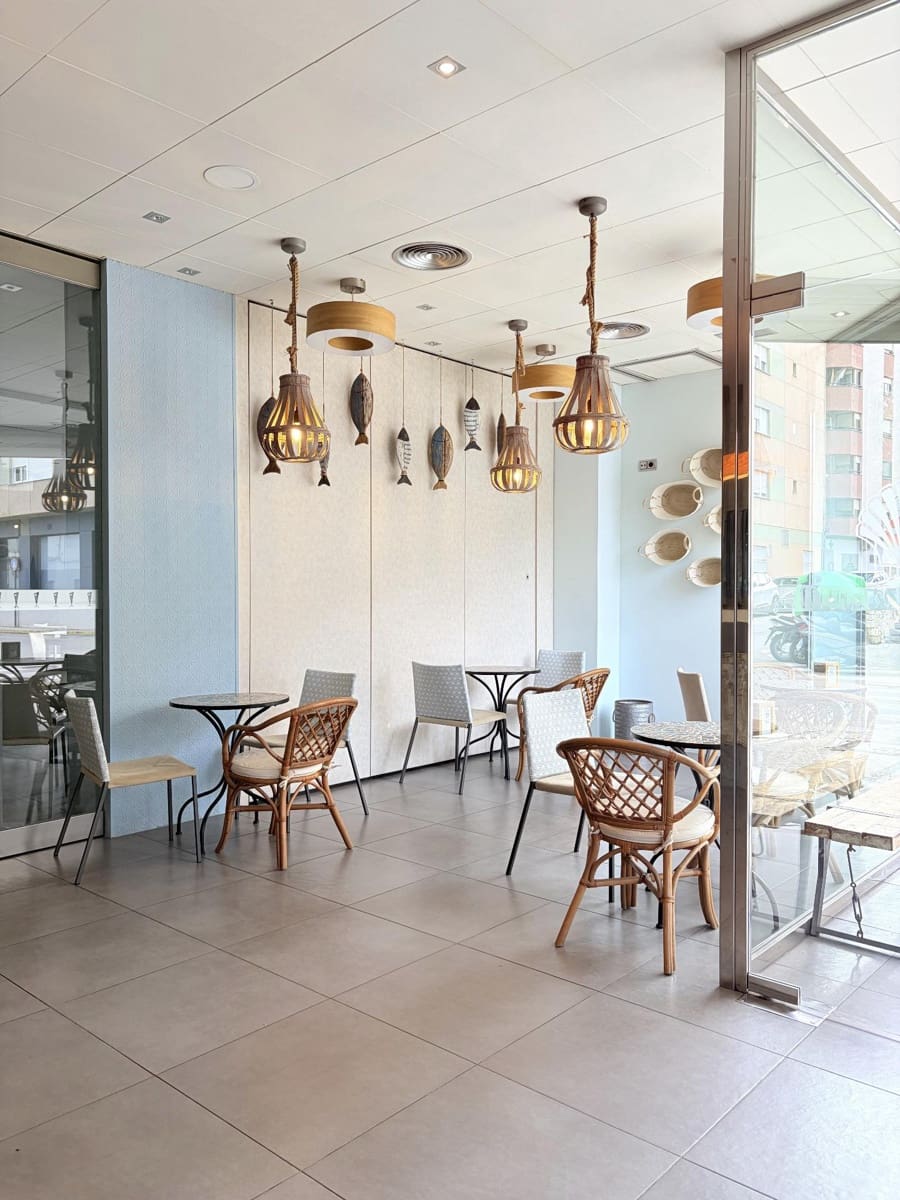 Commercial for sale in Tavernes de la Valldigna - € 430,000 (Ref: 9738624)