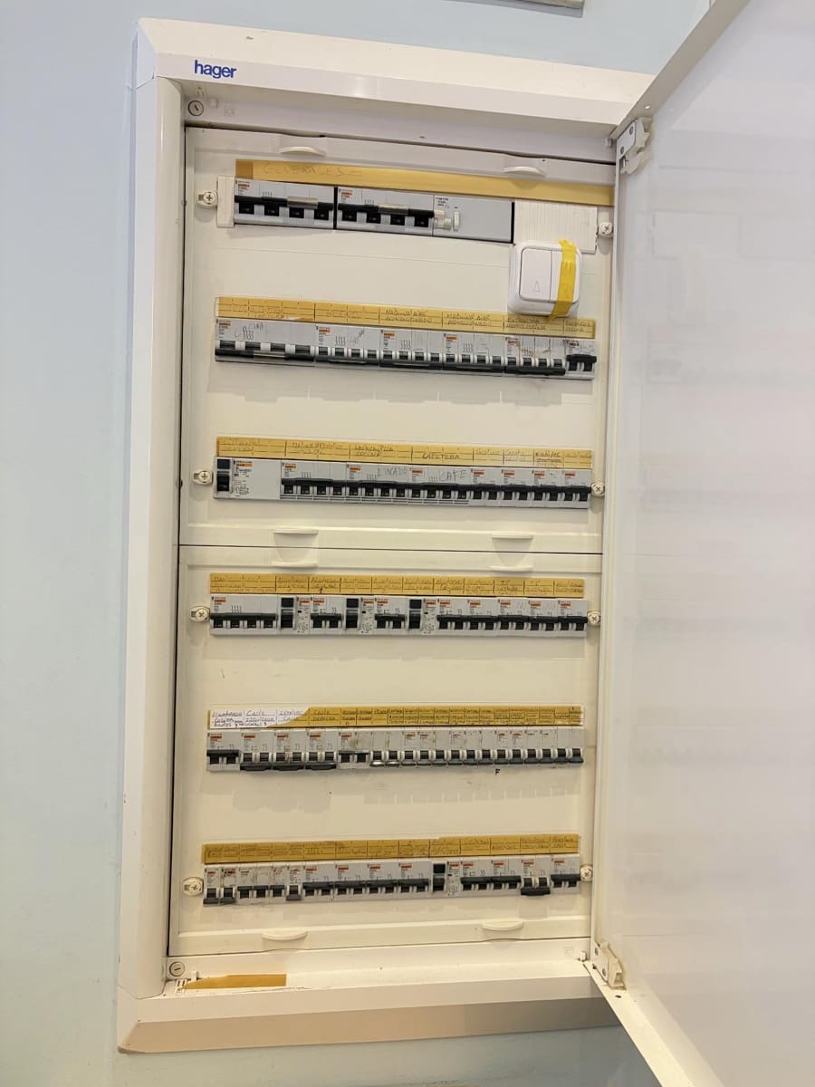 Commercial for sale in Tavernes de la Valldigna - € 430,000 (Ref: 9738624)