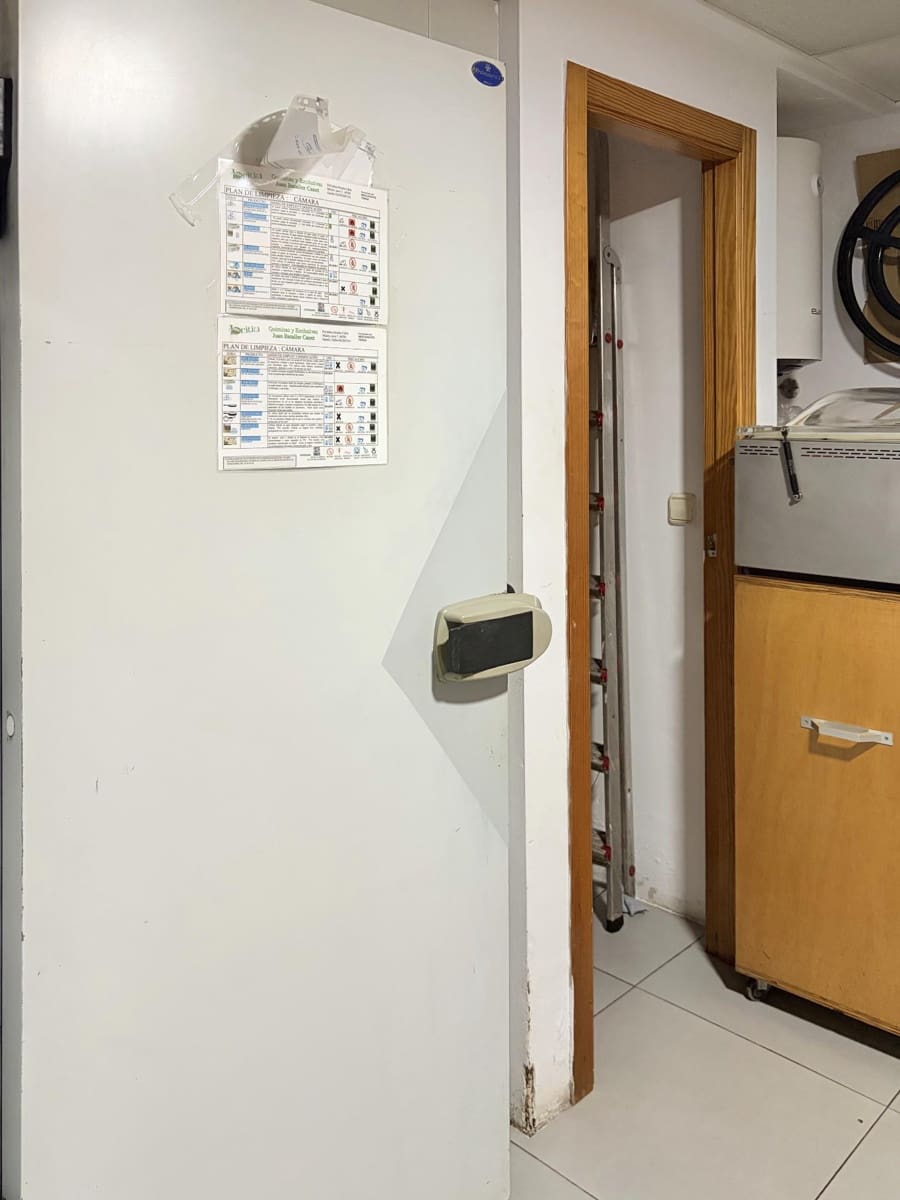 Commercial for sale in Tavernes de la Valldigna - € 430,000 (Ref: 9738624)