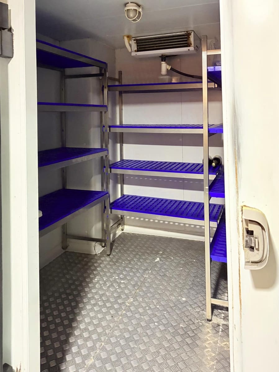 Commercial for sale in Tavernes de la Valldigna - € 430,000 (Ref: 9738624)